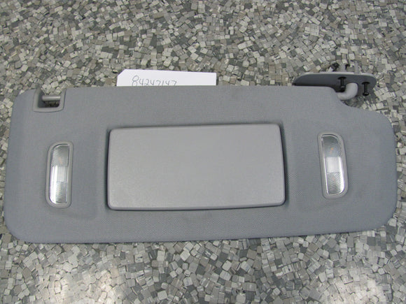 84247147 - Sunvisor Right Hand with Light And Mirror