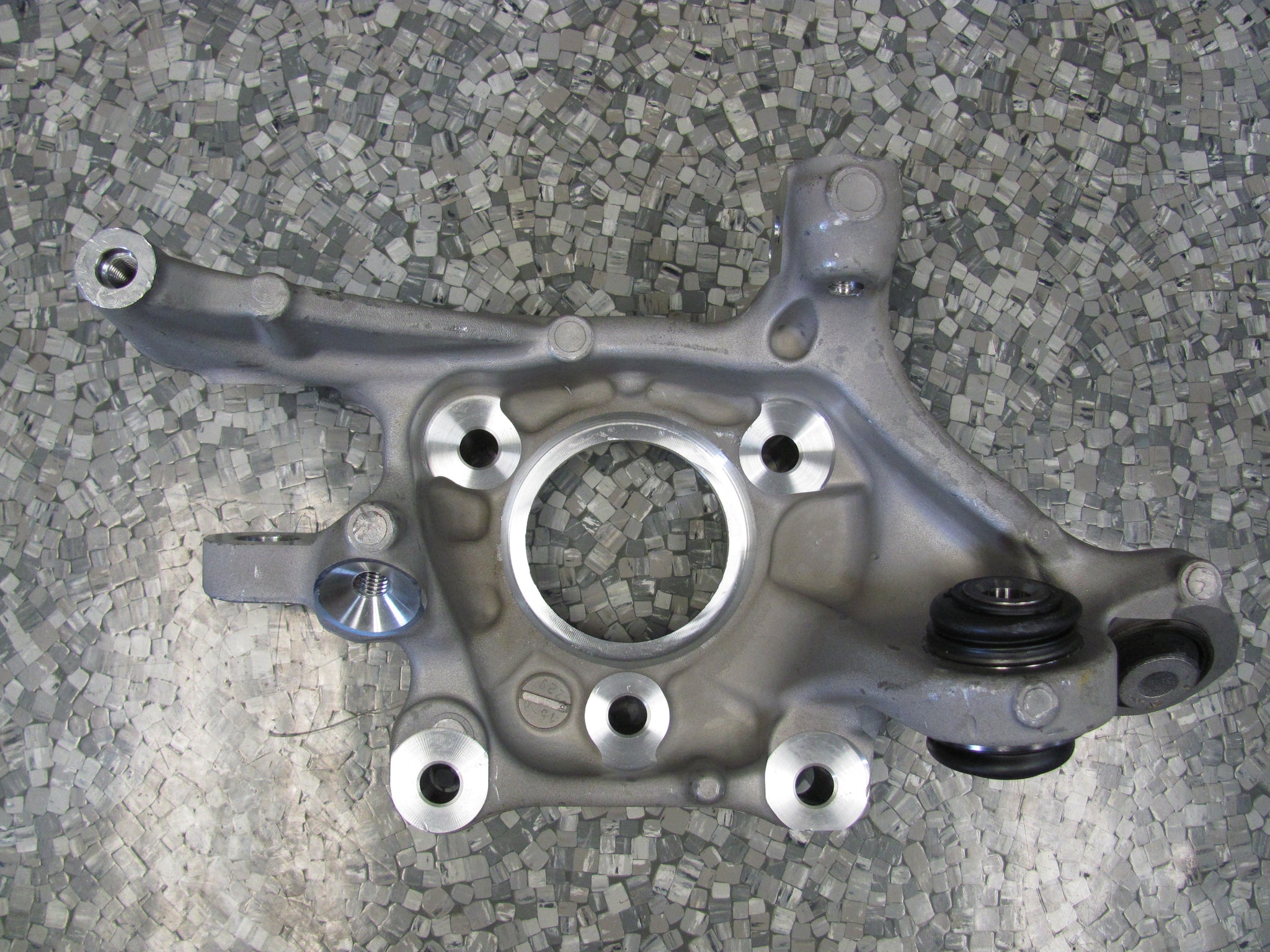 84196222 - Knuckle Steering Left