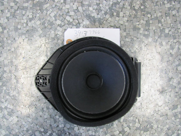 39137996 - Speaker Front Door